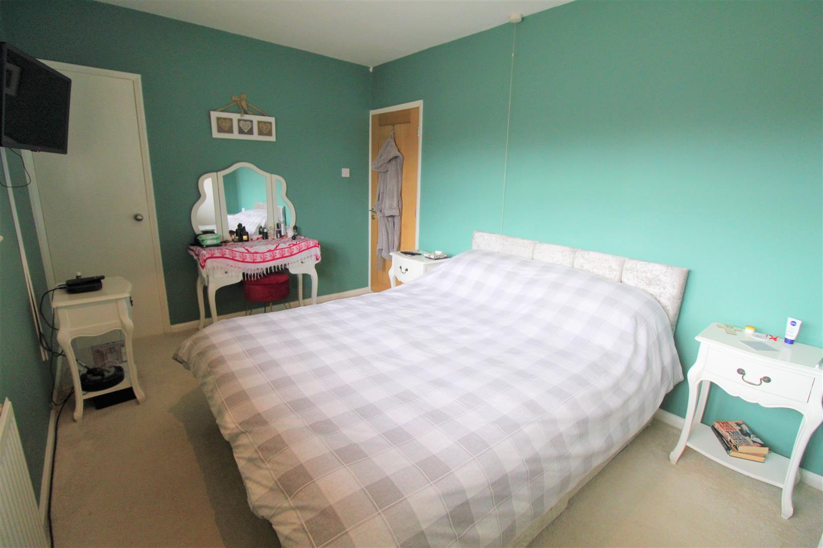 Kingswinford Place, Sneyd Green, Stoke-On-Trent